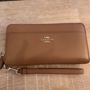 Brown Pebble Leather Coach wallet with gold hardware. EUC